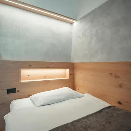 Porta Cervino - Parking & Dining 4* Täsch