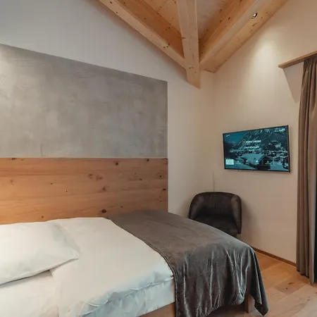 Hotel Porta Cervino 4*