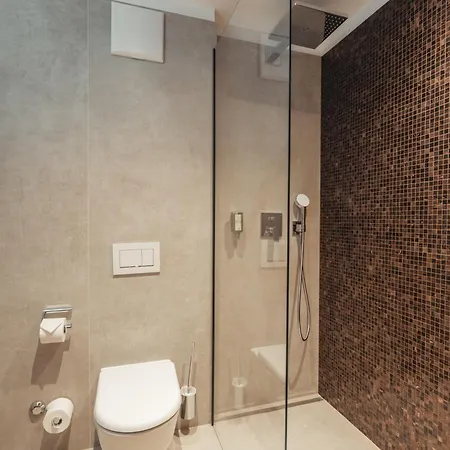 Porta Cervino - Parking & Dining 4*