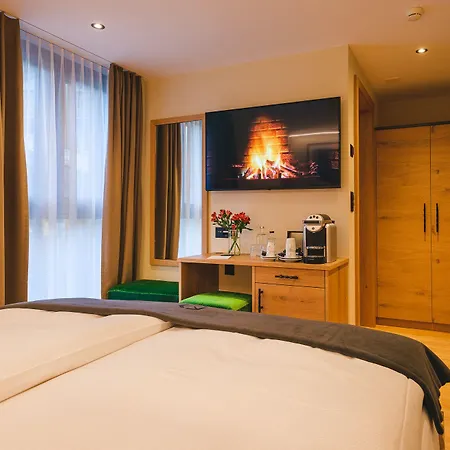 Porta Cervino - Parking & Dining 4* Täsch
