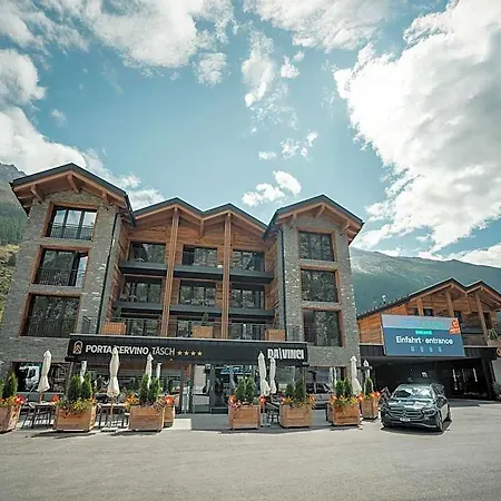 Porta Cervino - Parking & Dining 4*