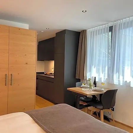 Hotel Porta Cervino - Parking & Dining