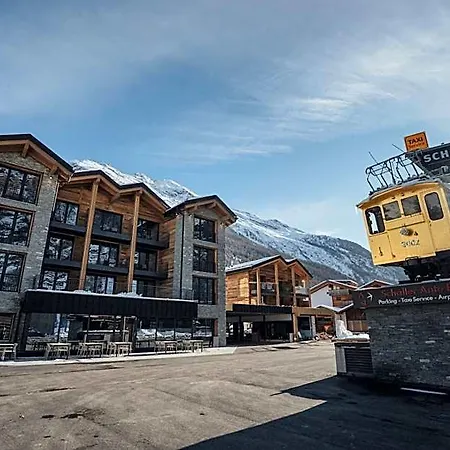 Porta Cervino - Parking & Dining 4*