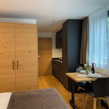 Hotel Porta Cervino - Parking & Dining