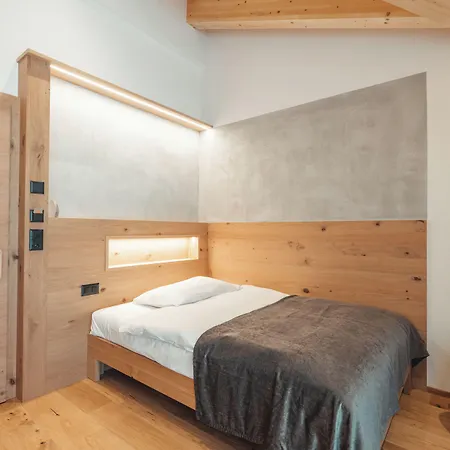 Hotel Porta Cervino - Parking & Dining