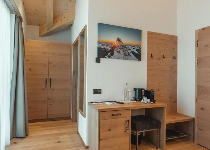 Hotel Porta Cervino 4*